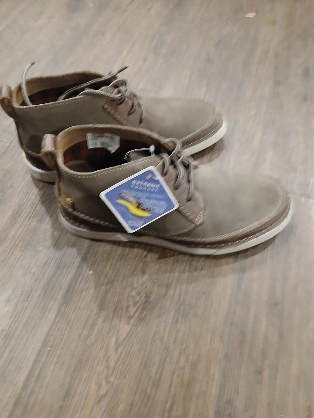 Clarks Men's Brown Leather Lace-Up Casual Shoe with Blue Insole Accent